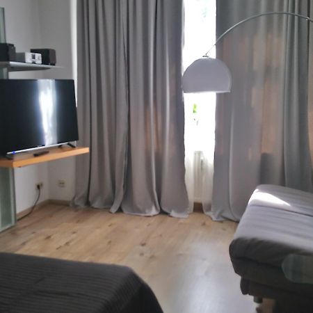 Gemuetliche Ferienwohnung Im Erdgeschoss- Jenaer Strasse Erfurt Eksteriør billede