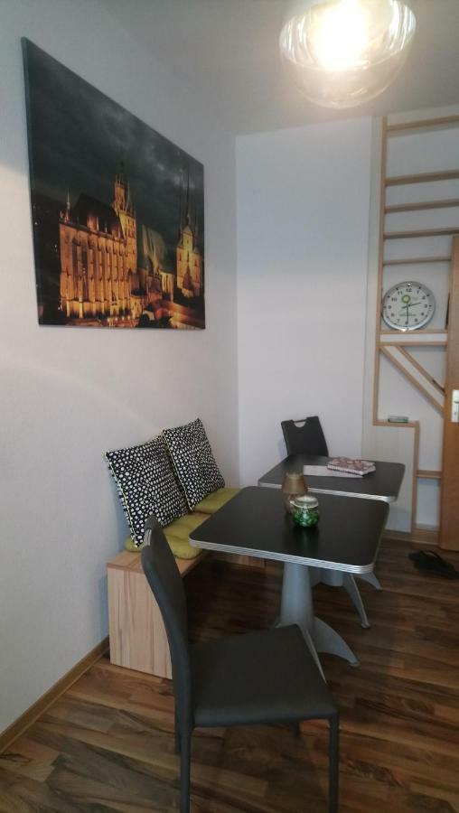 Gemuetliche Ferienwohnung Im Erdgeschoss- Jenaer Strasse Erfurt Eksteriør billede