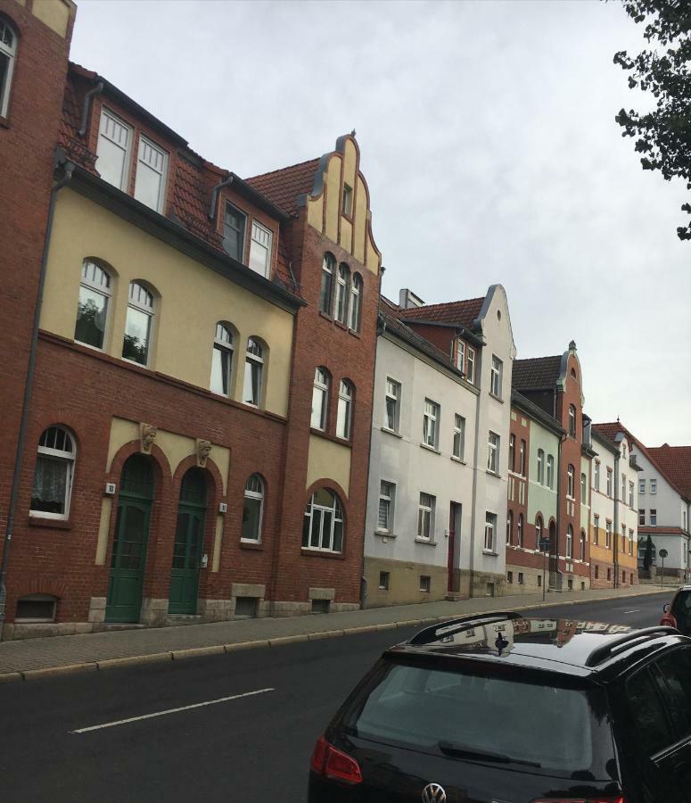 Gemuetliche Ferienwohnung Im Erdgeschoss- Jenaer Strasse Erfurt Eksteriør billede